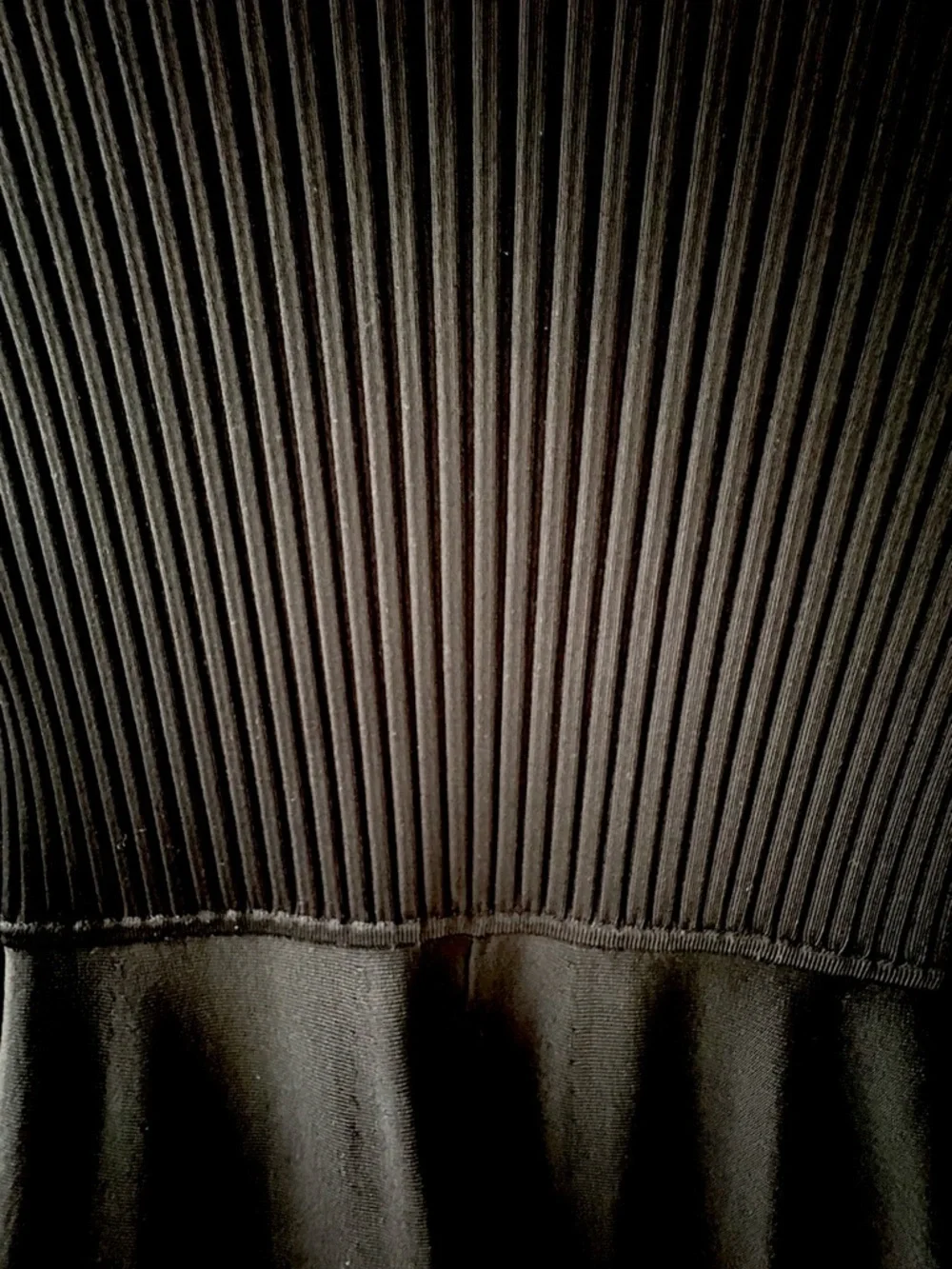 THEORY Compact Ribbed Midi Dress - Picture 9 of 11